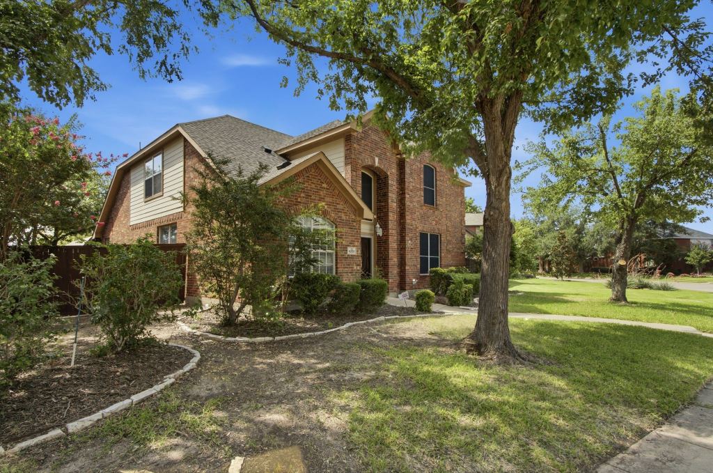 6208 Stewart Boulevard, The Colony, TX 75056 — photo 1