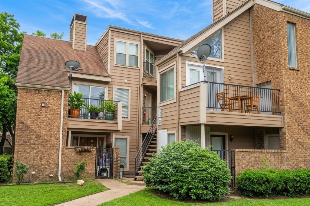 9813 Walnut Street G 201, Dallas, TX 75243 — photo 1