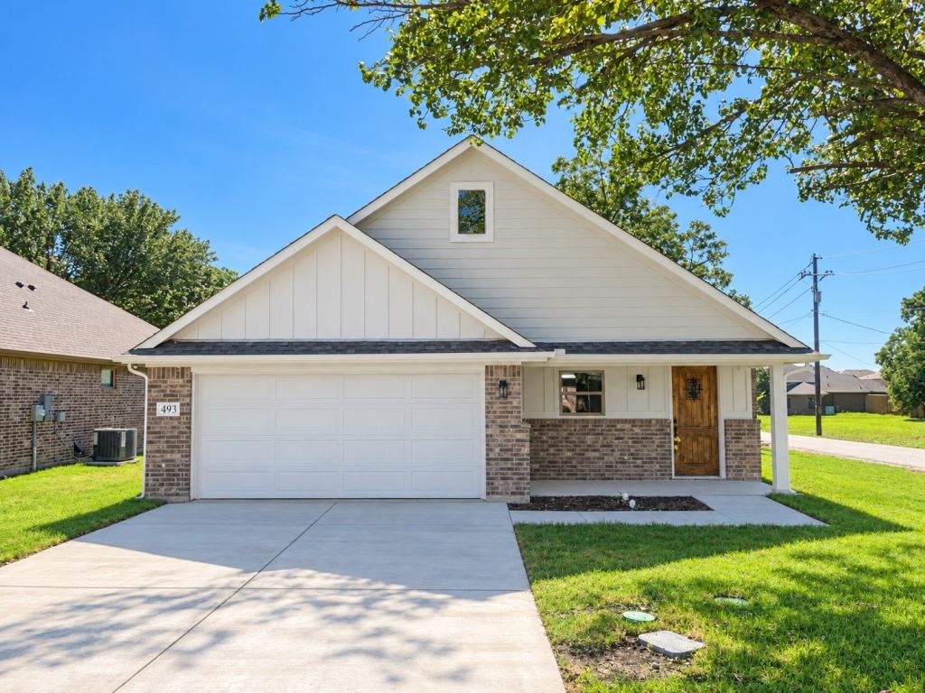 493 W Jefferson Street, Van Alstyne, TX 75495 — photo 1