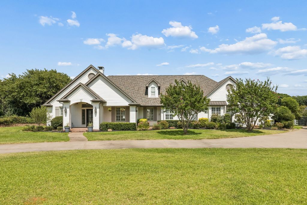 5401 Hidden Valley Court, Mansfield, TX 76063 — photo 1
