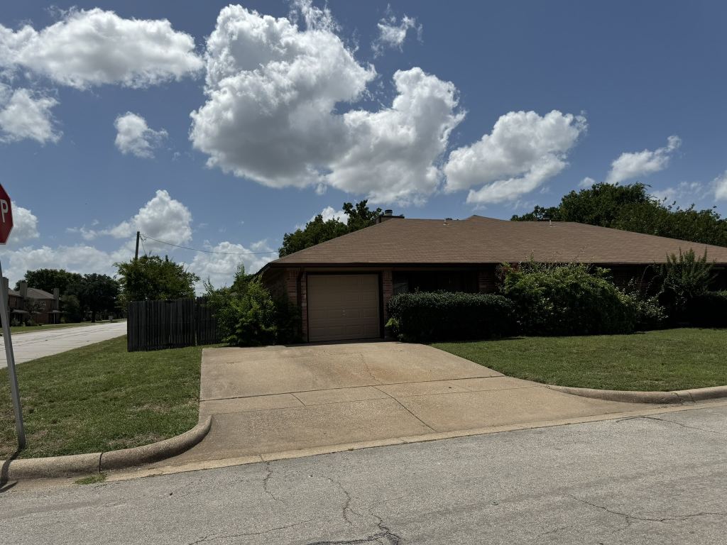 4501 Mizzenmast Court, Fort Worth, TX 76135 — photo 1