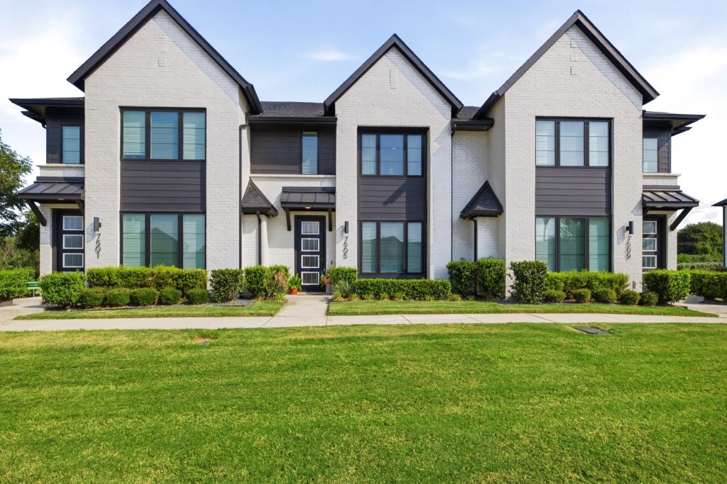 7505 Reis Lane, North Richland Hills, TX 76182 — photo 1