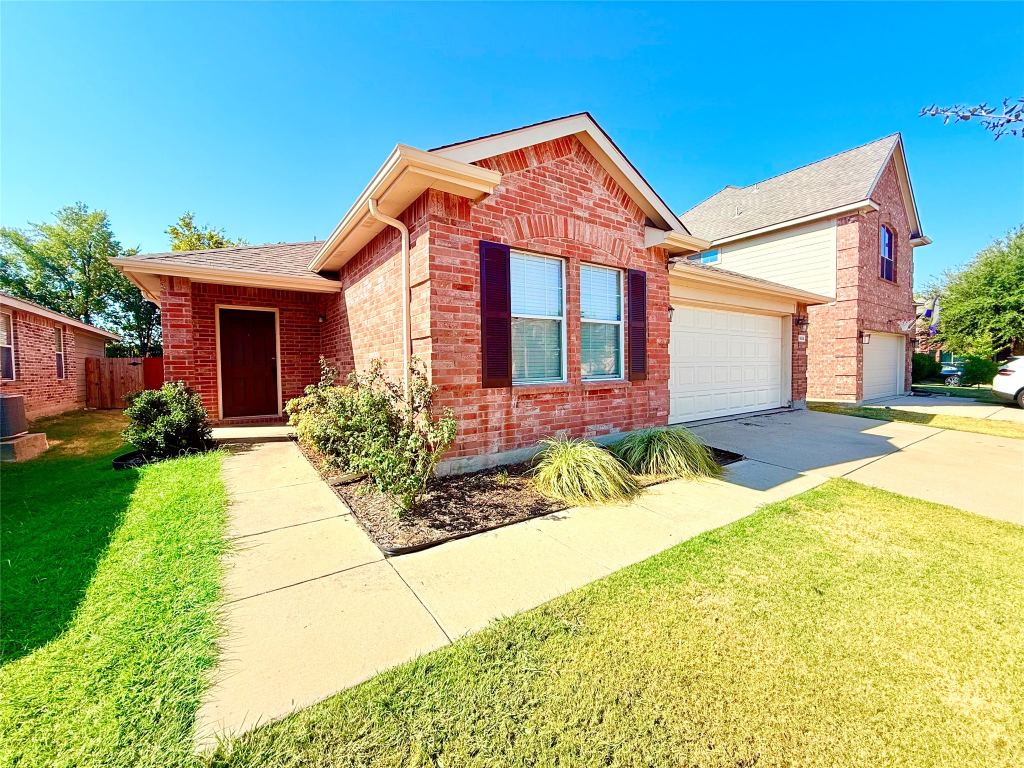 1604 Quail Springs Circle, Fort Worth, TX 76177 — photo 1