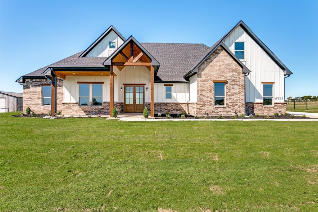6951 Eagle Creek Drive