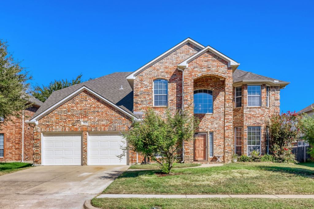 5828 Ivy Glen Drive, Grand Prairie, TX 75052 — photo 1