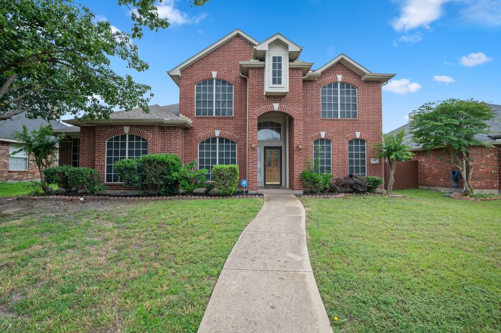 8114 Salzburg Drive, Rowlett, TX 75089 — photo 1