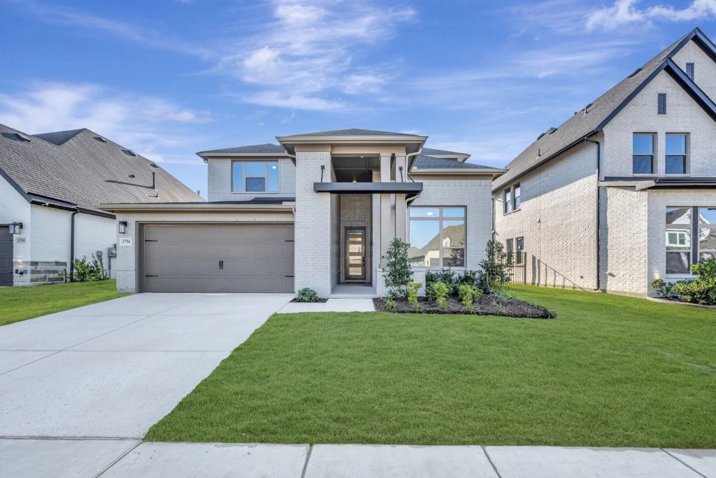 3756 Bermuda Grass Way