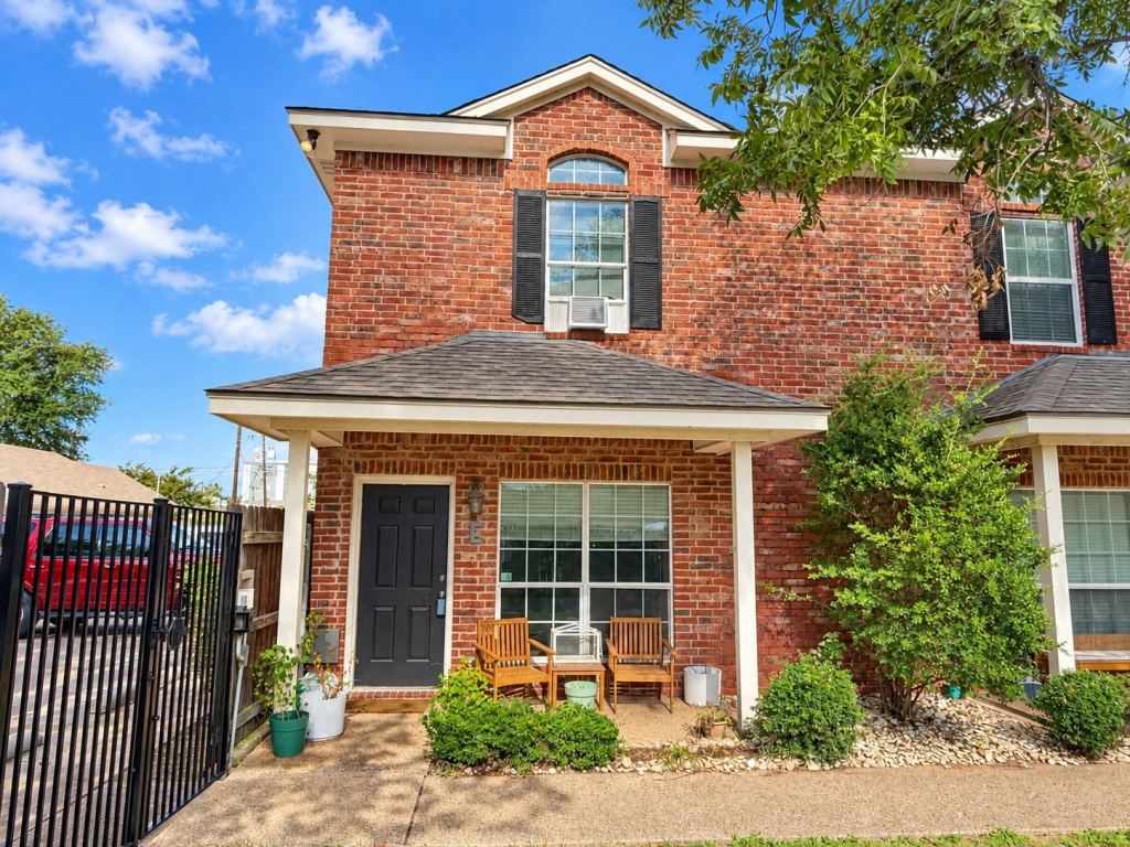 1809 S 11th Street E, Waco, TX 76706 — photo 1