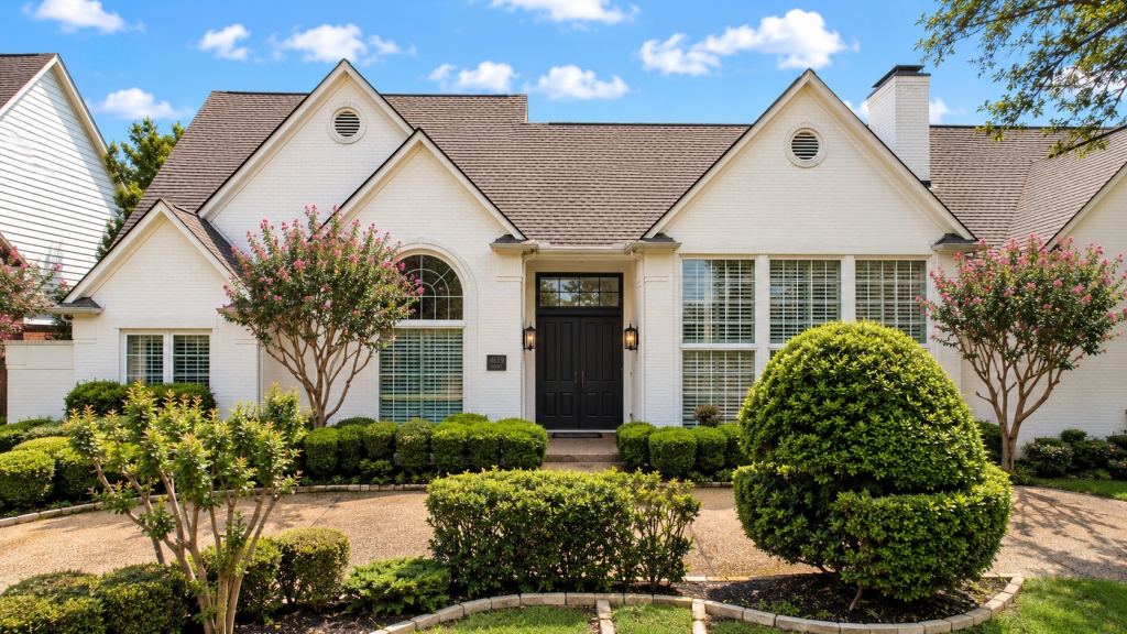 4612 Saxon Drive