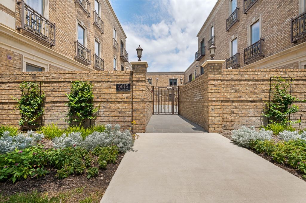 6615 Bandera Avenue 2A, Dallas, TX 75225 — photo 1