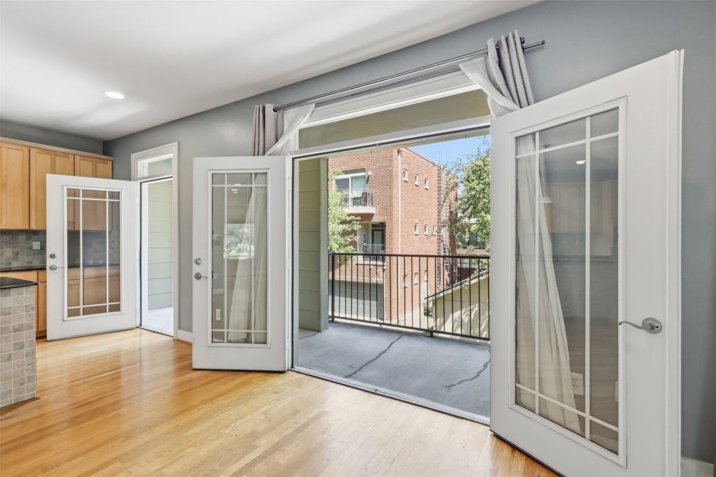4241 Rawlins Street 13