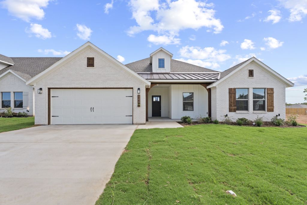 144 Joel Street, Springtown, TX 76082 — photo 1