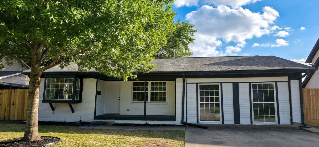 513 Vernet Street, Richardson, TX 75080 — photo 1