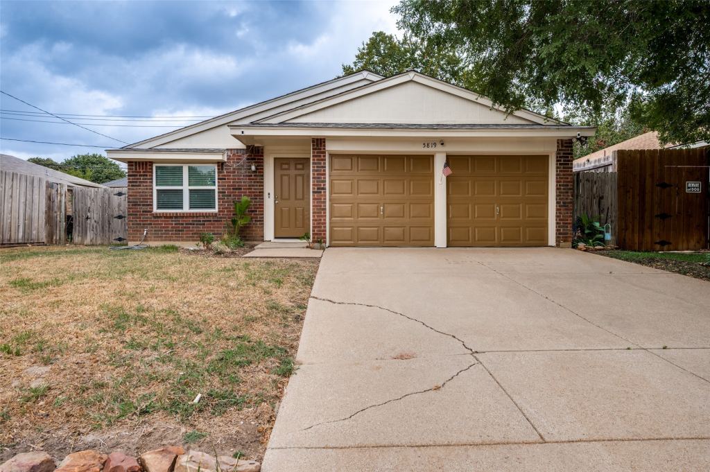 5819 Santa Fe Drive, Arlington, TX 76017 — photo 1