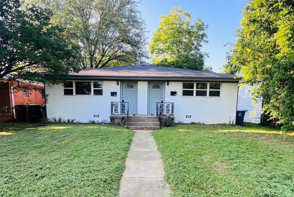 927 W Morton Street, Denison, TX 75020 — photo 1