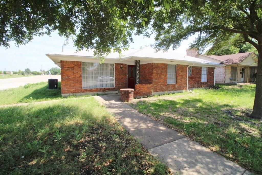 821 Rea Avenue, Lancaster, TX 75146 — photo 1