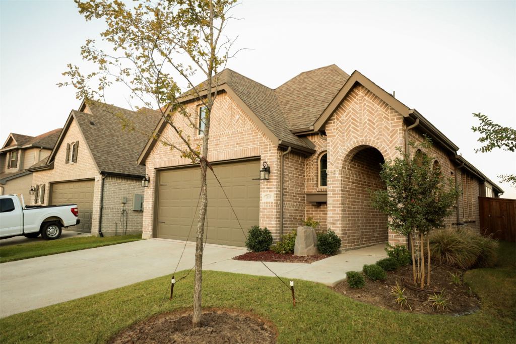3819 Talisker Boulevard, Sherman, TX 75090 — photo 1