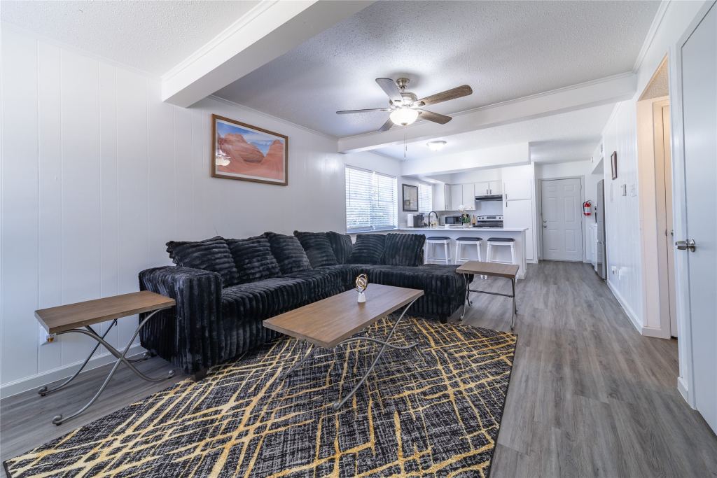 414 Donnell Drive A, Arlington, TX 76012 — photo 1