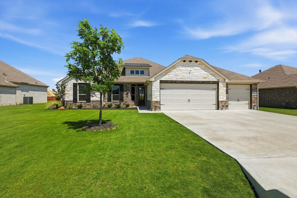 11616 Caracal Drive, Godley, TX 76044 — photo 1
