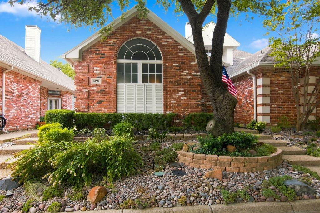 528 Chateau Trail, Arlington, TX 76012 — photo 1