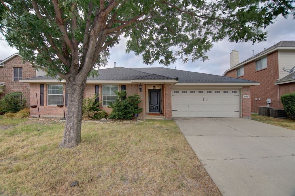 5725 Lionfish Way