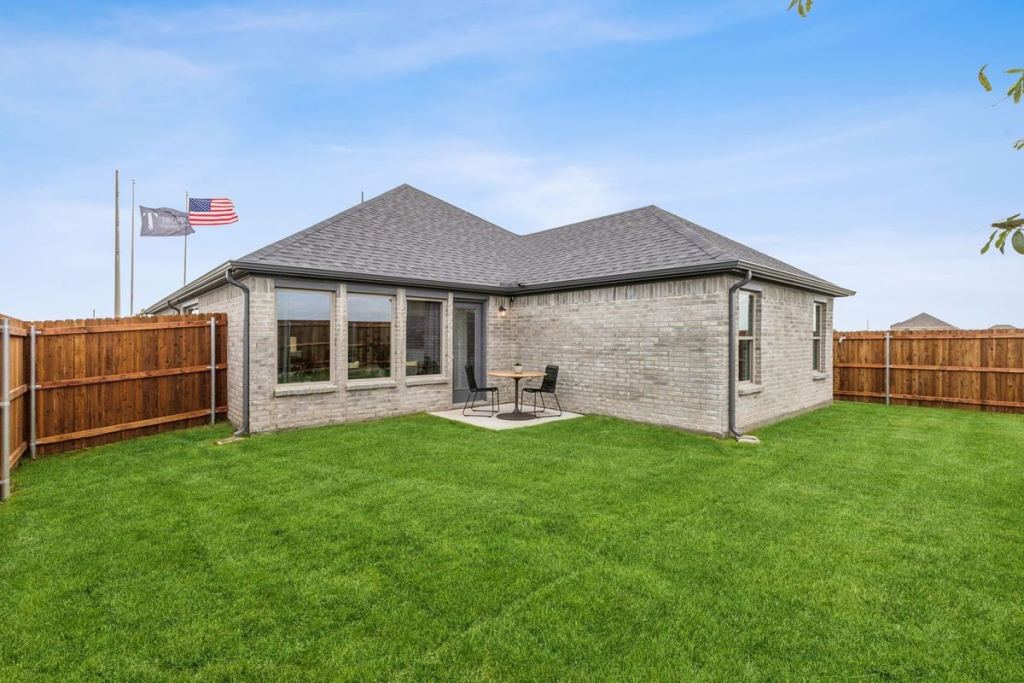 1942 Paddock Lane