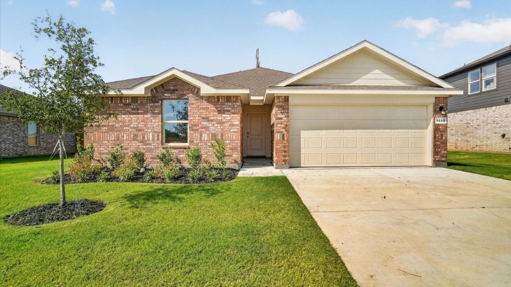 1020 BOLL WEEVIL Drive, Cleburne, TX 76031 — photo 1