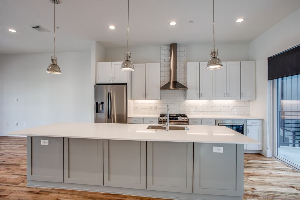 4426 Cabell Drive 1204, Dallas, TX 75204 — photo 1