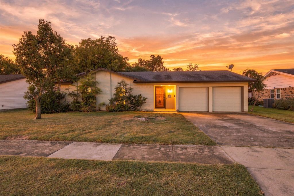335 Springwillow Road, Burleson, TX 76028 — photo 1