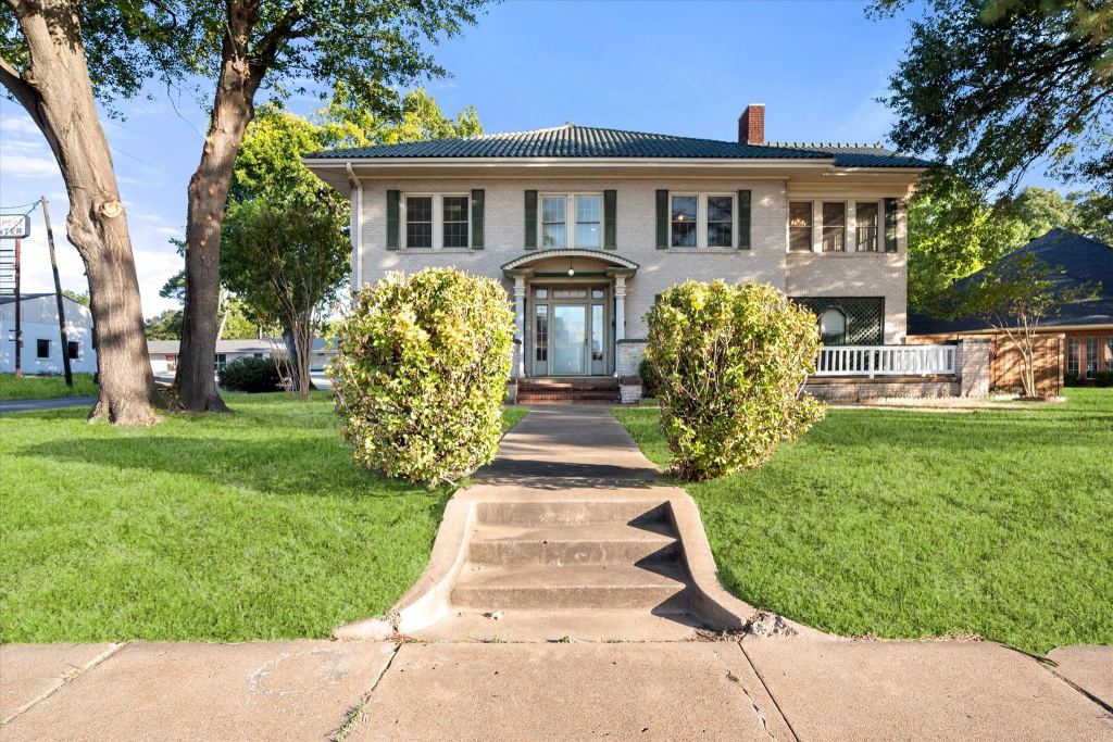 1452 W 2nd Avenue, Corsicana, TX 75110 — photo 1