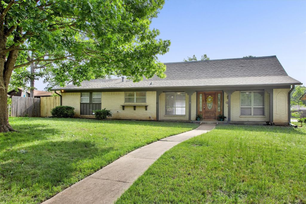 800 Glen Key Street, Denison, TX 75020 — photo 1