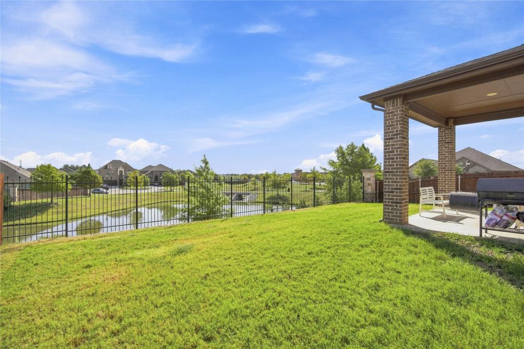 8121 Loretta Day Drive, Arlington, TX 76002 — photo 1