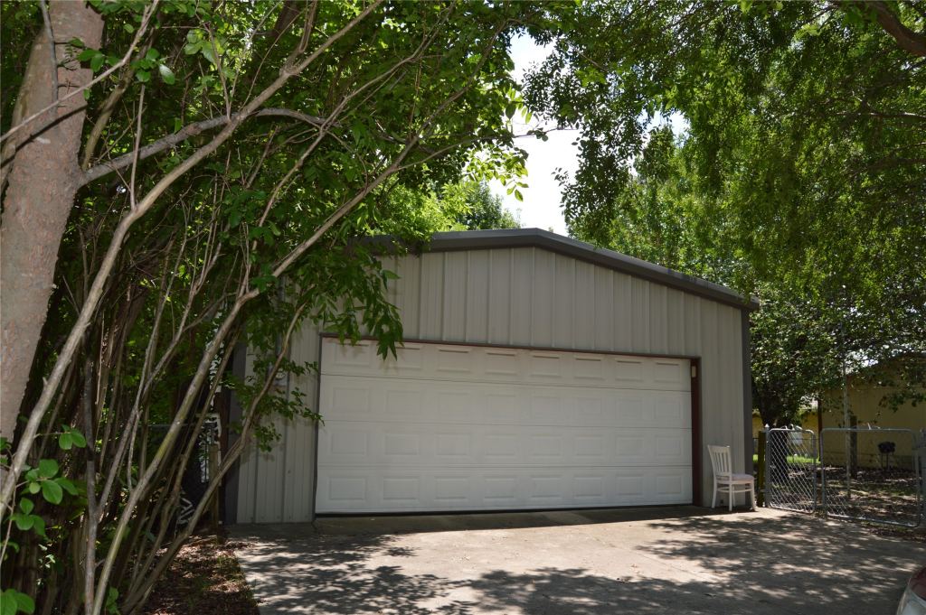 3915 Wellington Street, Greenville, TX 75401 — photo 1