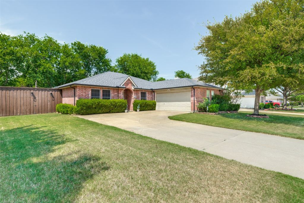 905 Larkspur Drive, Allen, TX 75002 — photo 1