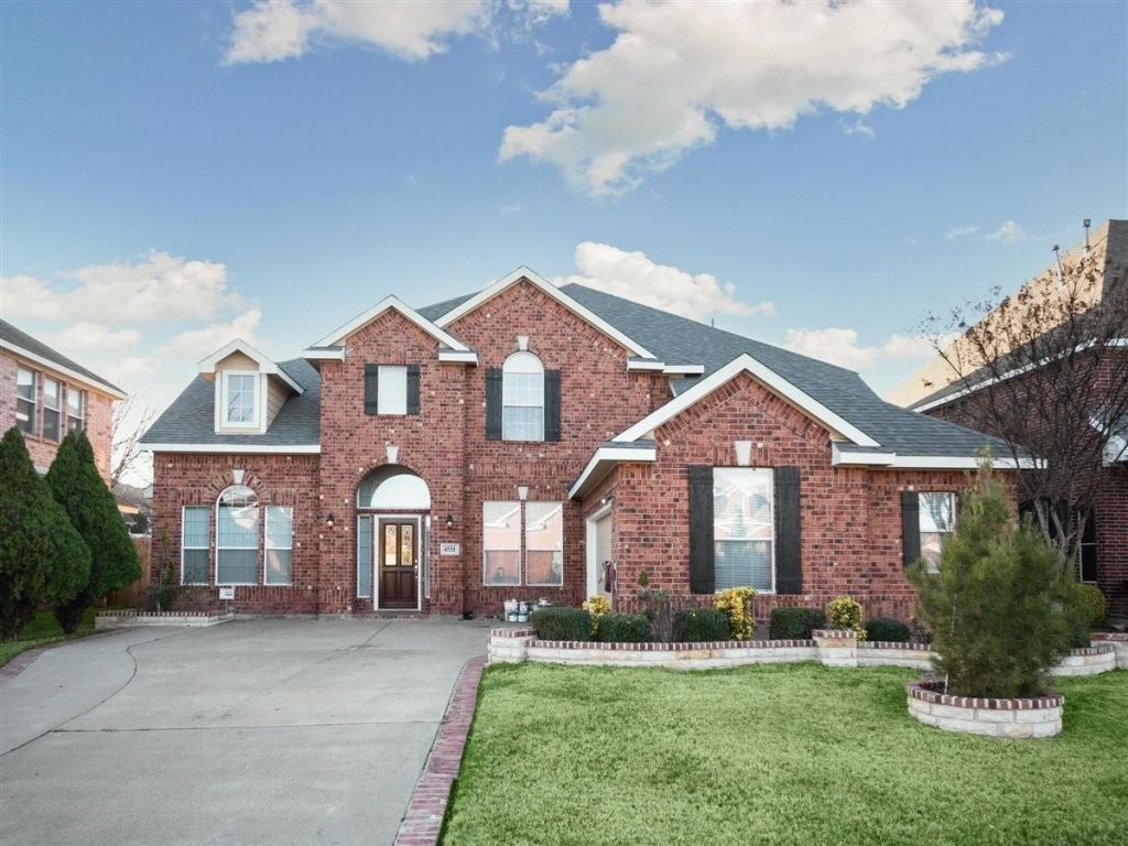 4551 Durrand Drive, Grand Prairie, TX 75052 — photo 1
