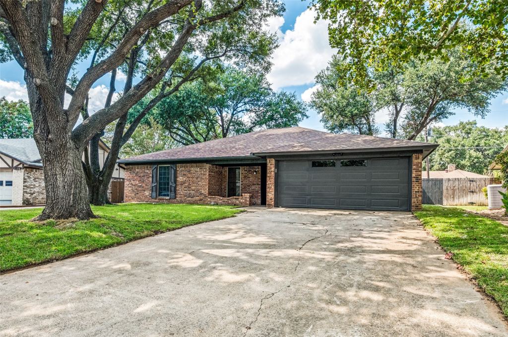 1921 Covey Court, Irving, TX 75060 — photo 1