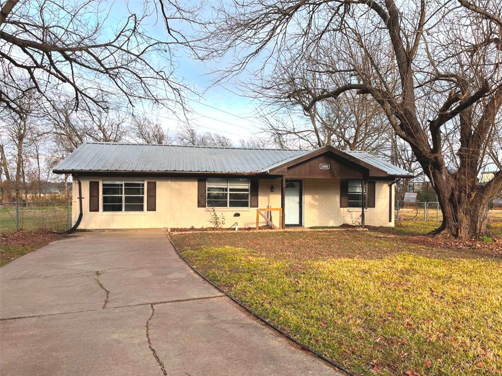 1000 S Andrea Drive, Mabank, TX 75147 — photo 1