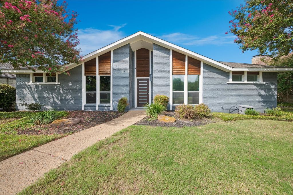 16817 Rustic Meadows Drive, Dallas, TX 75248 — photo 1