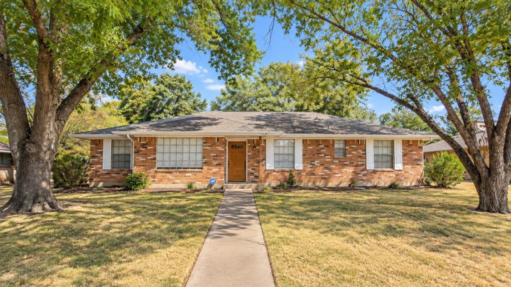 321 Shockley Avenue, DeSoto, TX 75115 — photo 1