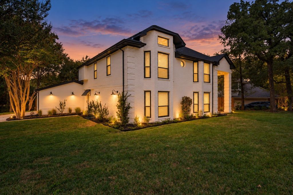3812 Yachtclub Drive, Arlington, TX 76016 — photo 1