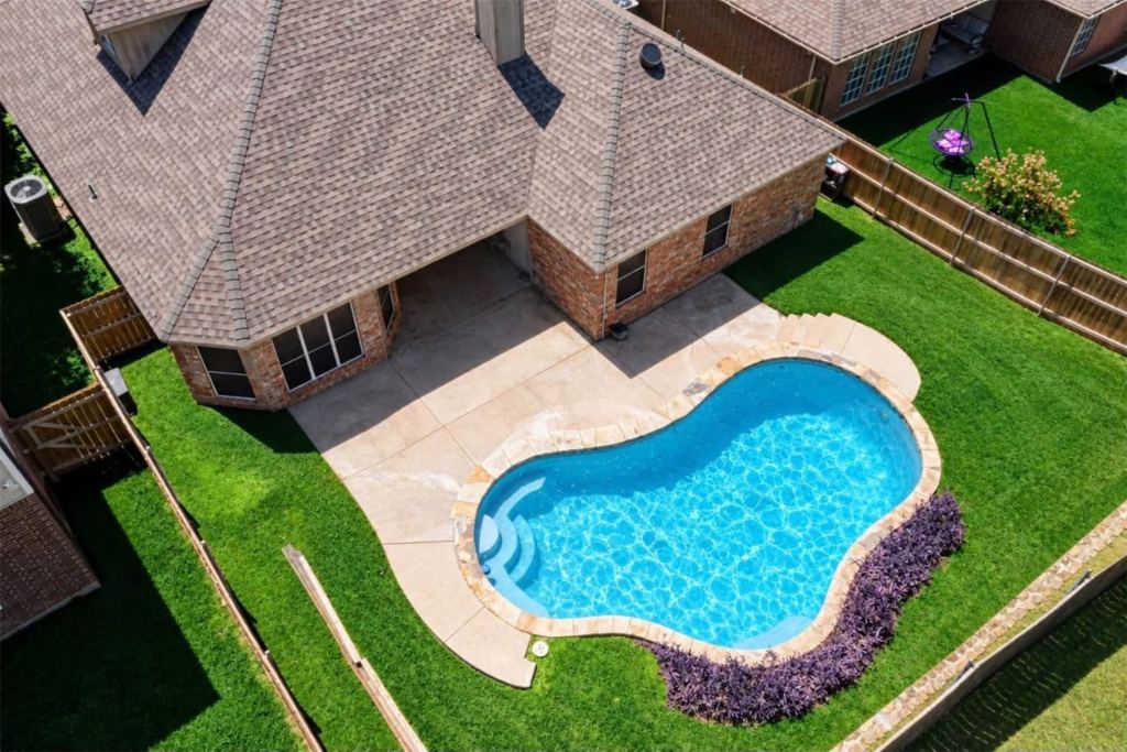 839 Evergreen Lane, Burleson, TX 76028 — photo 1