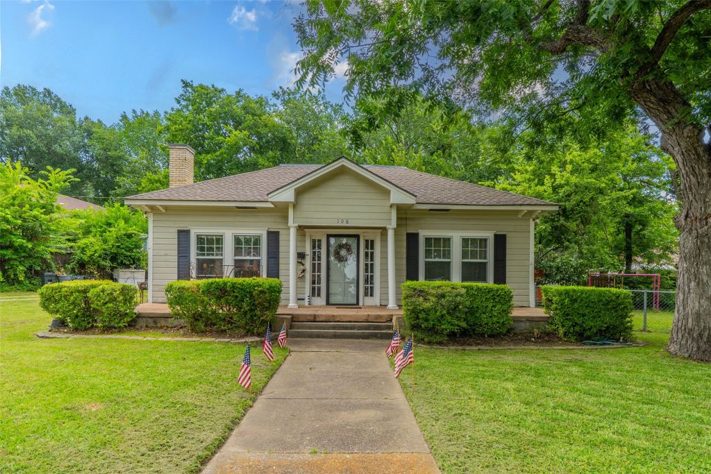 106 Walnut Street, Terrell, TX 75160 — photo 1