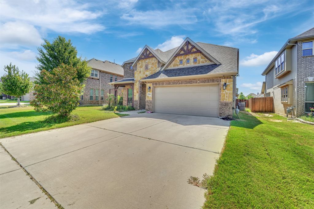 2743 Chimney Rock Road, Burleson, TX 76028 — photo 1