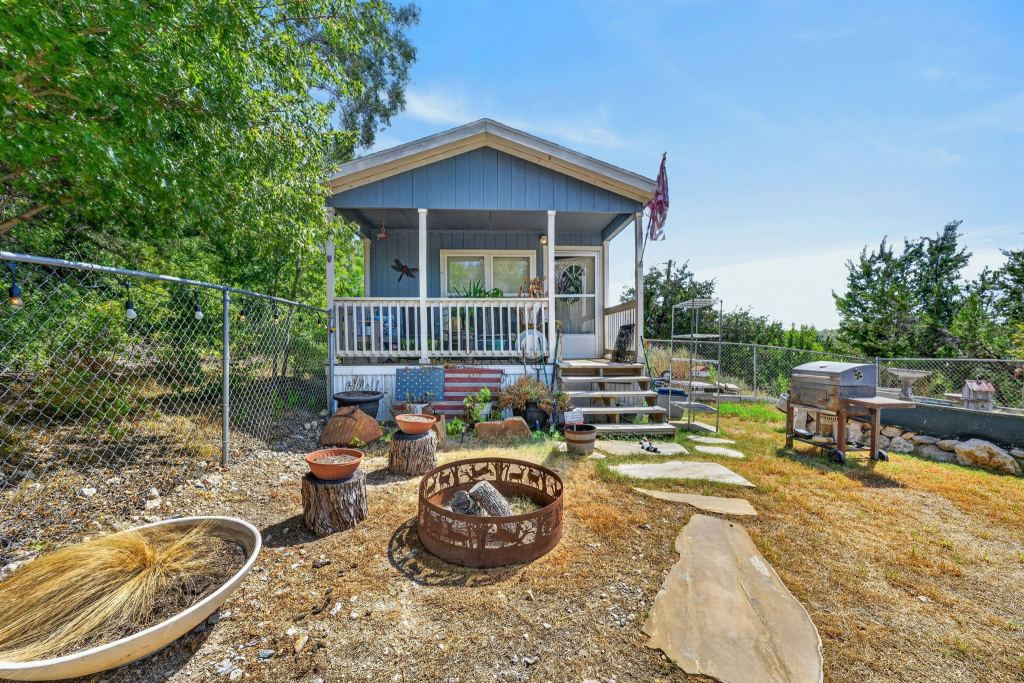 2809 Cypress Street, Granbury, TX 76048 — photo 1