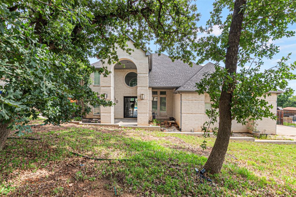 810 Pennsylvania Avenue, Kennedale, TX 76060 — photo 1