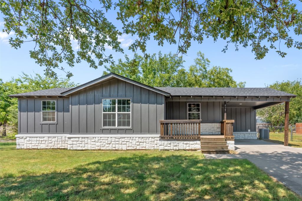 417 N Birch Street, Springtown, TX 76082 — photo 1