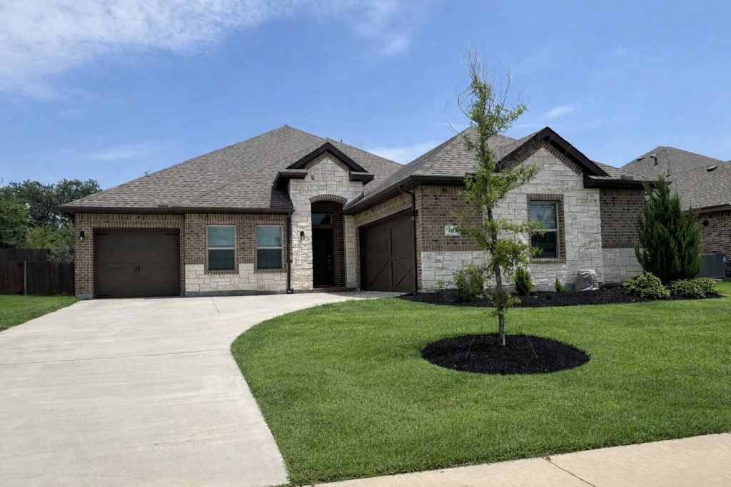702 Audrey Lane, Mansfield, TX 76063 — photo 1