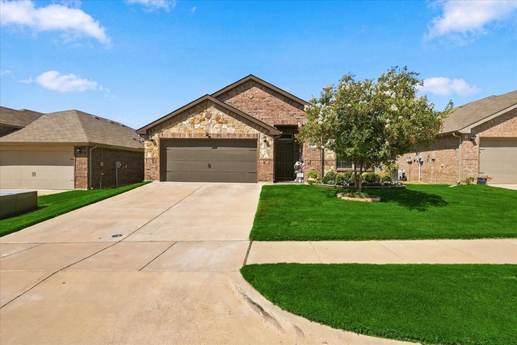 2504 Hadley Street, Weatherford, TX 76087 — photo 1
