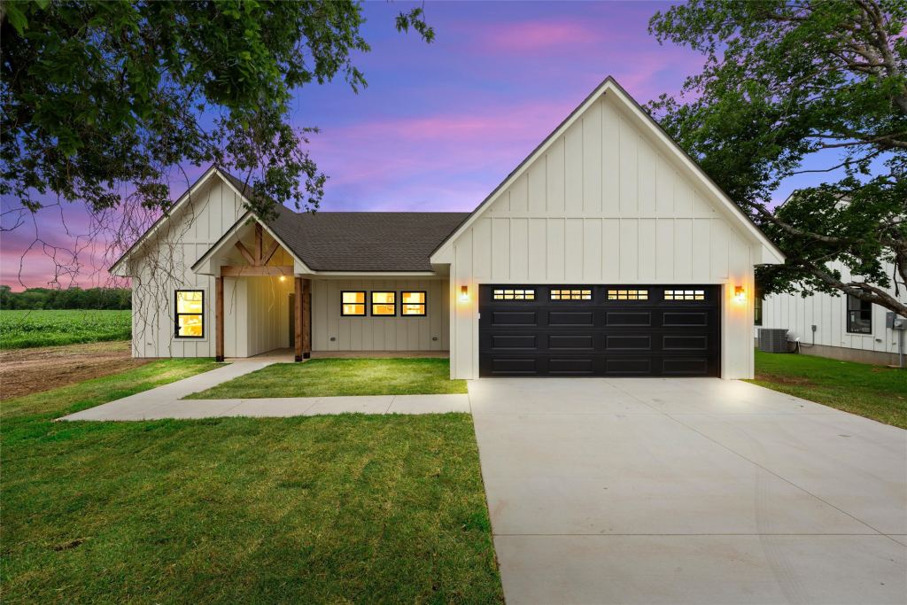 5200 Bogey Lane, Waco, TX 76708 — photo 1