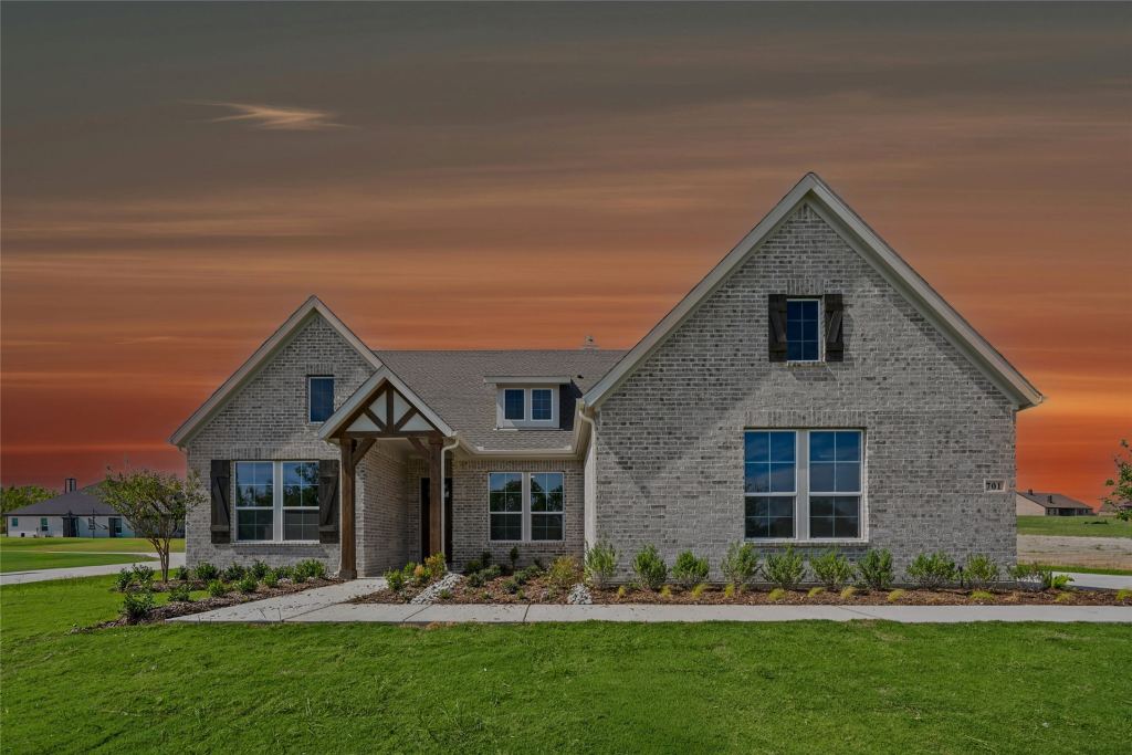 701 Water Side Drive, Van Alstyne, TX 75495 — photo 1
